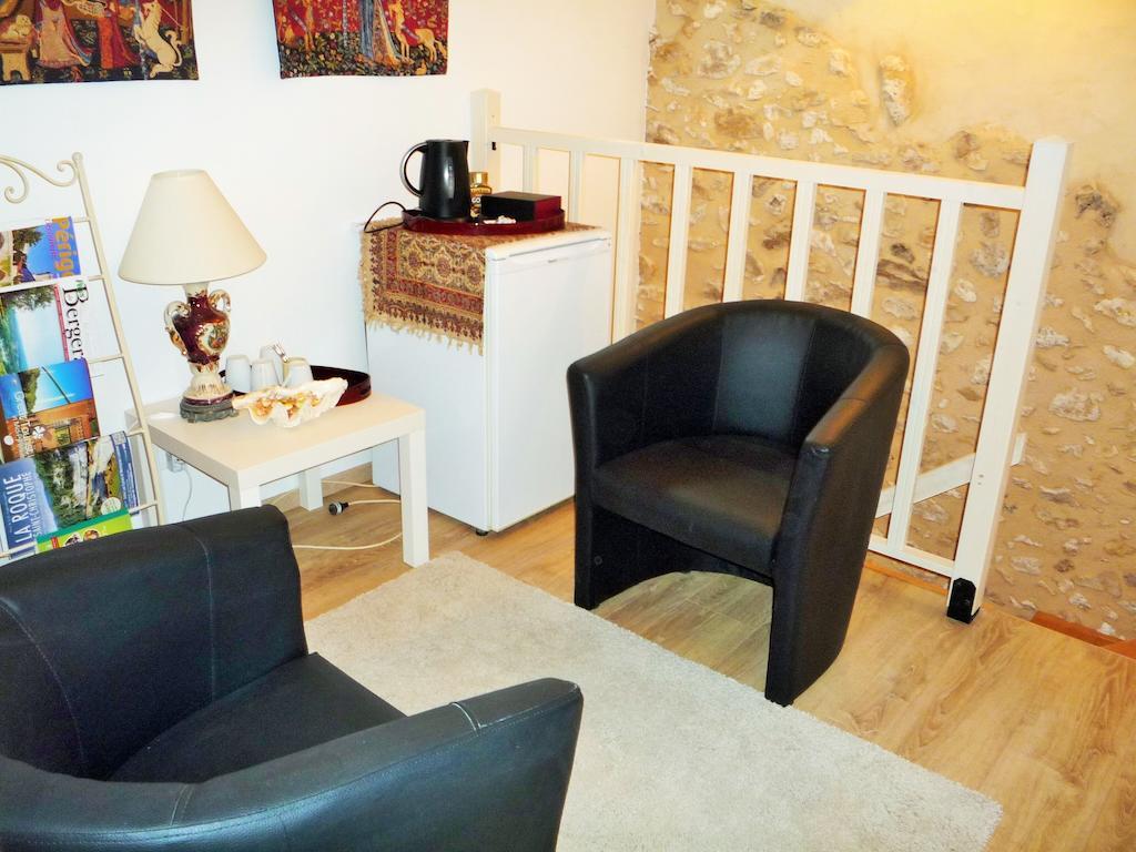 Bed and Breakfast Chez Edèll Monpazier Habitación foto